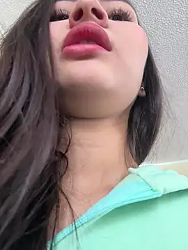 Snapshot of Aylin_fire chatting on 04-02-26, 05:54 Aylin fire online show from 04-02-26, 05:54