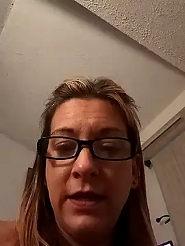 MissBella0969 online show from 05-07-26, 04:29