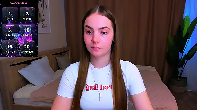 Maddy Wood  online show from 03-19-26, 02:43