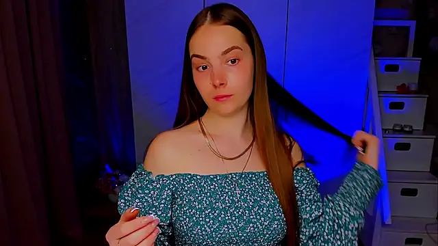 Maddy Wood  online show from 05-07-26, 01:49