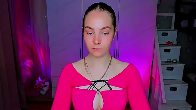 Maddy Wood  online show from 05-11-26, 02:12