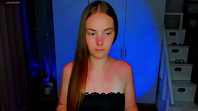 Maddy Wood  online show from 06-23-26, 04:27