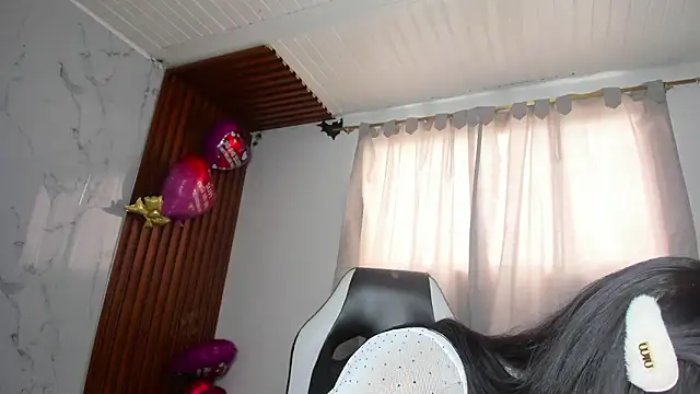 Snapshot of adhara__messY chatting on 03-12-26, 04:35 adhara messY online show from 03-12-26, 04:35