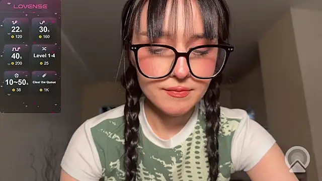 Snapshot of alicelanei chatting on 04-07-26, 07:47 alicelanei online show from 04-07-26, 07:47