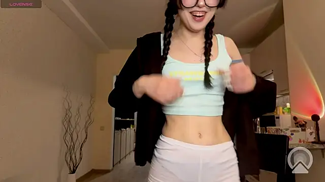 Snapshot of alicelanei chatting on 04-24-26, 07:27 alicelanei online show from 04-24-26, 07:27