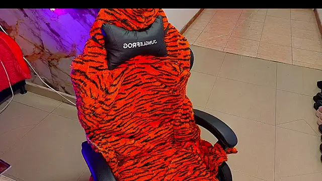 Snapshot of nova_kitttyy chatting on 02-28-26, 10:33 nova kitttyy online show from 02-28-26, 10:33