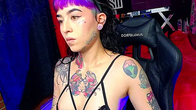 Snapshot of nova_kitttyy chatting on 04-01-26, 02:45 nova kitttyy online show from 04-01-26, 02:45