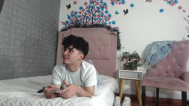 Snapshot of albell_hot_ chatting on 02-18-26, 08:49 albell hot online show from 02-18-26, 08:49