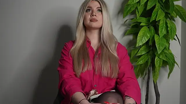 ScarletBohl online show from 02-20-26, 05:04