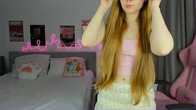 Snapshot of EvaRaee chatting on 03-15-26, 03:56 EvaRaee online show from 03-15-26, 03:56