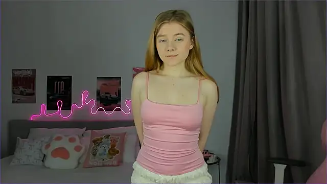 Snapshot of EvaRaee chatting on 03-24-26, 03:44 EvaRaee online show from 03-24-26, 03:44