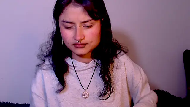 Snapshot of Lili__Clan chatting on 02-27-26, 01:38 Lili Clan online show from 02-27-26, 01:38