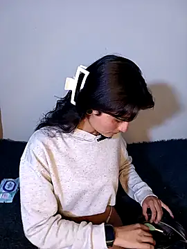 Snapshot of Lili__Clan chatting on 03-05-26, 11:23 Lili Clan online show from 03-05-26, 11:23