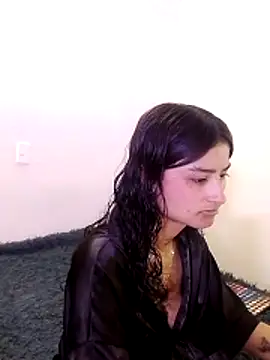 Snapshot of Lili__Clan chatting on 03-21-26, 04:21 Lili Clan online show from 03-21-26, 04:21