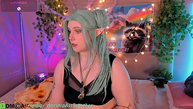 Snapshot of candy_yeah chatting on 04-05-26, 01:03 candy yeah online show from 04-05-26, 01:03