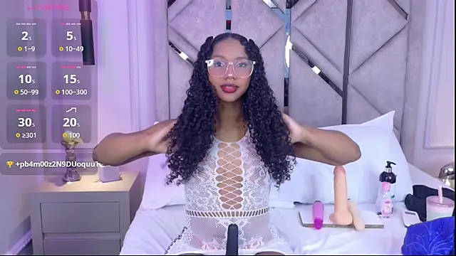 Snapshot of Chloe-Rose- chatting on 04-10-26, 04:17 Chloe-Rose- online show from 04-10-26, 04:17