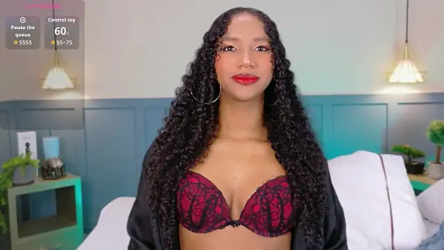 Snapshot of Chloe-Rose- chatting on 04-27-26, 06:00 Chloe-Rose- online show from 04-27-26, 06:00