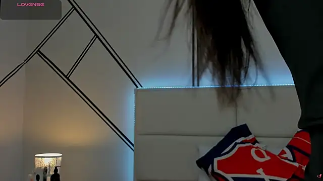 evangeline valencia online show from 03-28-26, 10:09