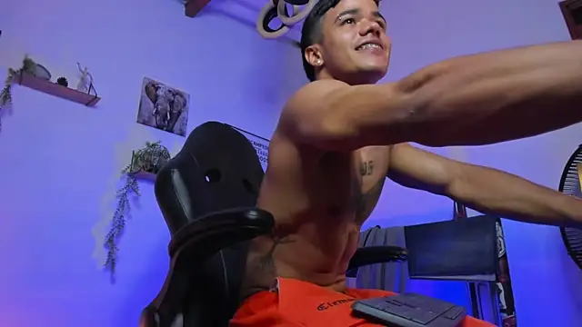 Rob zaens33 online show from 03-08-26, 02:04