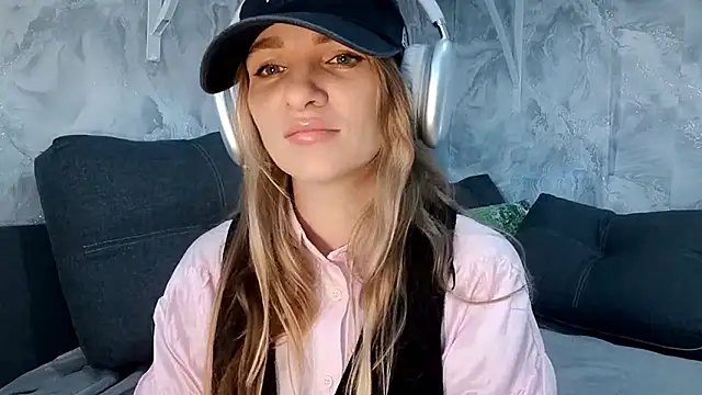 Anabel Meow online show from 02-18-26, 08:10