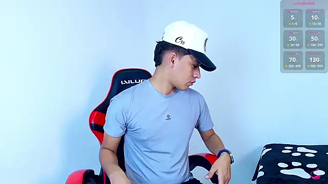 Snapshot of Sam_hotxx chatting on 02-21-26, 07:04 Sam hotxx online show from 02-21-26, 07:04