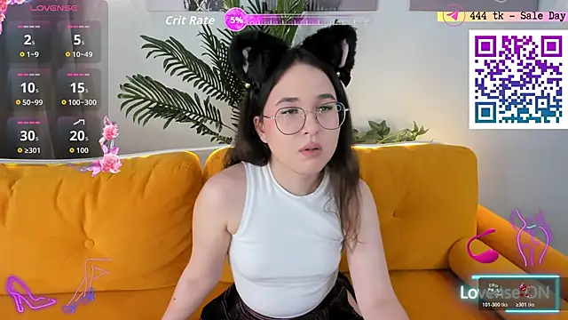 Snapshot of leylamirage chatting on 06-17-26, 01:45 leylamirage online show from 06-17-26, 01:45
