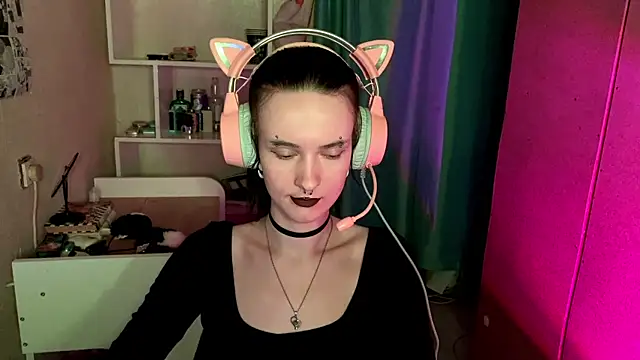 MabelDefina online show from 05-11-26, 05:02