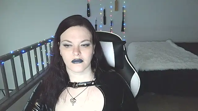 Snapshot of VixieNyx chatting on 02-27-26, 05:02 VixieNyx online show from 02-27-26, 05:02