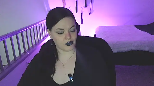 Snapshot of VixieNyx chatting on 03-31-26, 03:56 VixieNyx online show from 03-31-26, 03:56