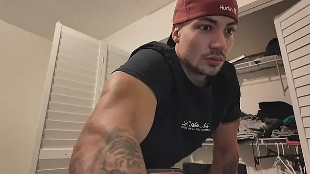 Alejandrosolerxxx online show from 02-17-26, 03:51