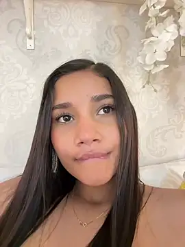 AlessiaVallmont online show from 03-28-26, 09:14