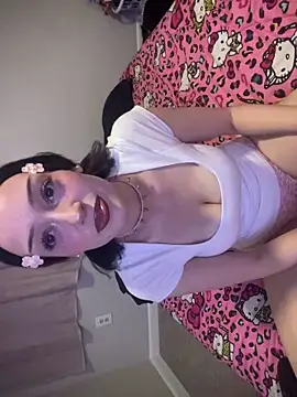 strwbrrymilk online show from 02-22-26, 01:18