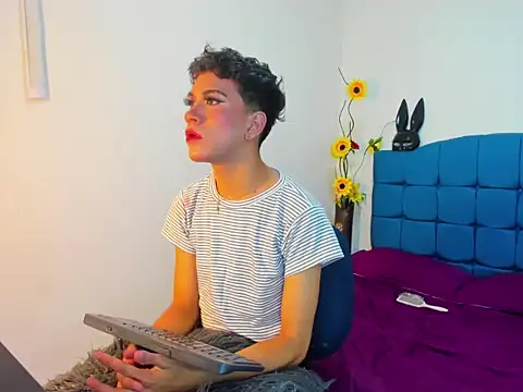 Snapshot of Ailanys_Miller chatting on 03-10-26, 01:27 Ailanys Miller online show from 03-10-26, 01:27