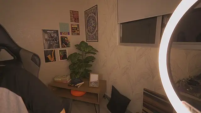 violette clerk1  online show from 02-20-26, 12:18