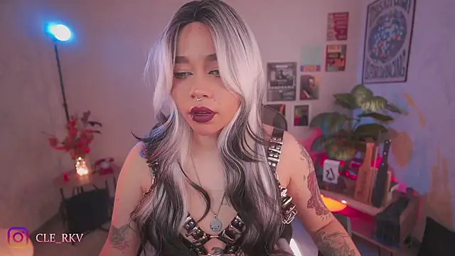 violette clerk1  online show from 03-31-26, 07:47