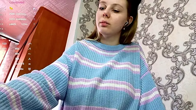 Snapshot of VictoriaDeese chatting on 03-15-26, 04:07 VictoriaDeese online show from 03-15-26, 04:07