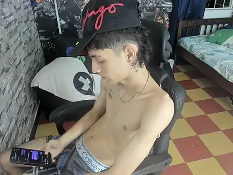 wex 077 online show from 04-06-26, 01:36