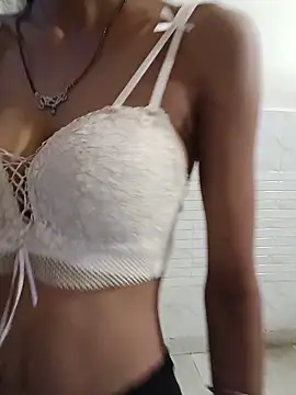 Snapshot of slim_figure08 chatting on 06-20-26, 12:25 slim figure08 online show from 06-20-26, 12:25