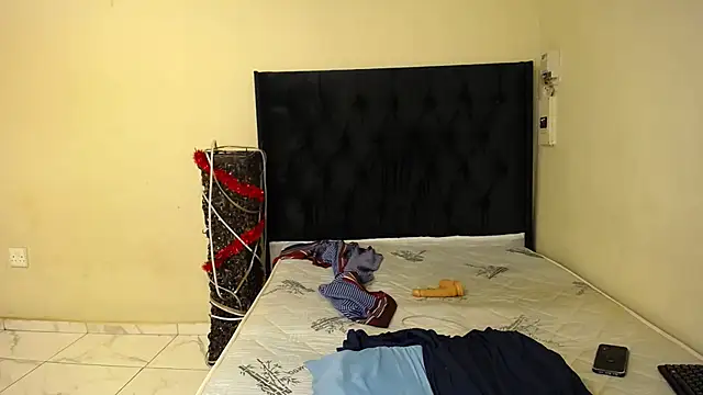 sexydiamond15 online show from 02-24-26, 12:52