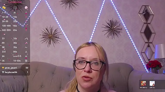 MaddyVelvet online show from 04-01-26, 04:24