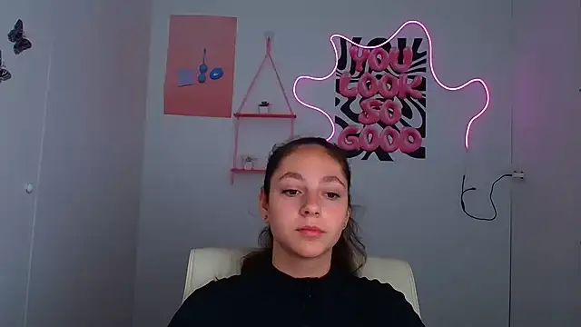 KissMeJulia online show from 07-07-26, 07:34