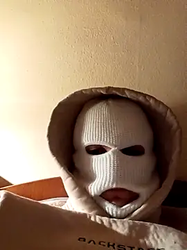 crasstail1 online show from 02-18-26, 05:20