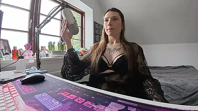 ToriAngell online show from 02-18-26, 11:06