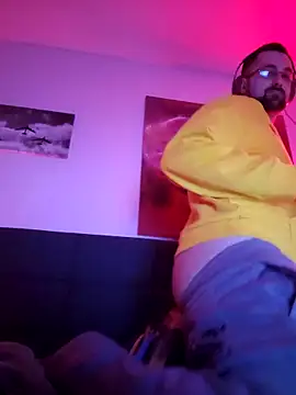 Snapshot of LargeLith chatting on 02-26-26, 12:31 LargeLith online show from 02-26-26, 12:31