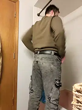 Snapshot of LargeLith chatting on 03-25-26, 09:10 LargeLith online show from 03-25-26, 09:10