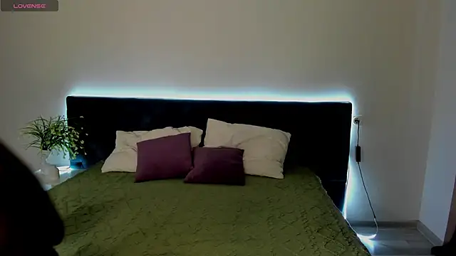 Adele Lanea online show from 05-28-26, 01:03