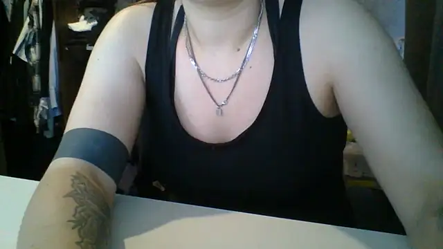 Snapshot of Geileboef28 chatting on 03-17-26, 06:17 Geileboef28 online show from 03-17-26, 06:17