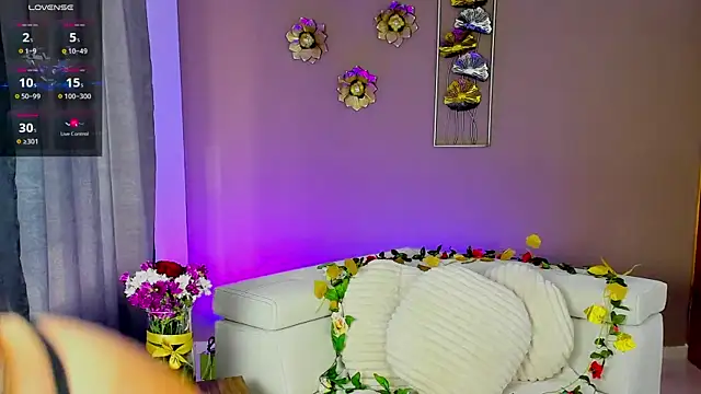 Luna velmont online show from 03-19-26, 09:19