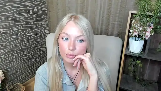 InellHovatter online show from 02-18-26, 05:25