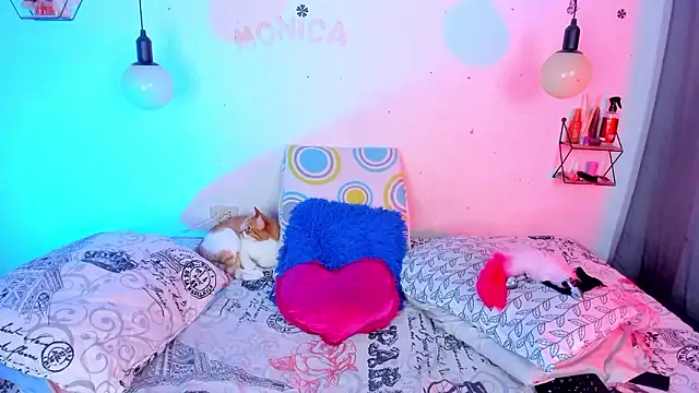 Snapshot of moni_bbw chatting on 03-29-26, 07:36 moni bbw online show from 03-29-26, 07:36